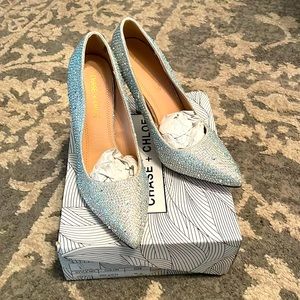 Gorgeous rhinestone shoes😍